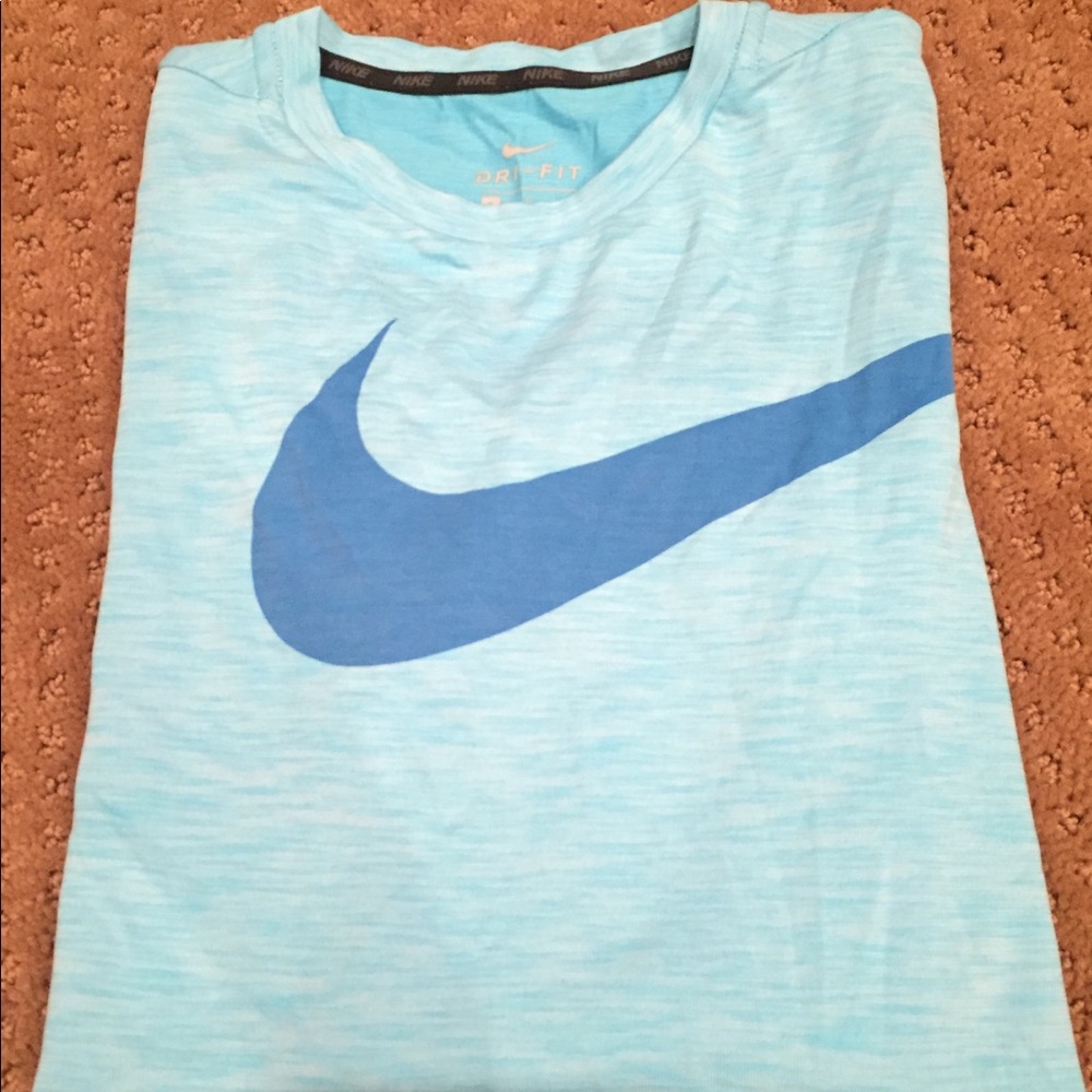 Nike boys t-shirt light aqua e/blue swoosh